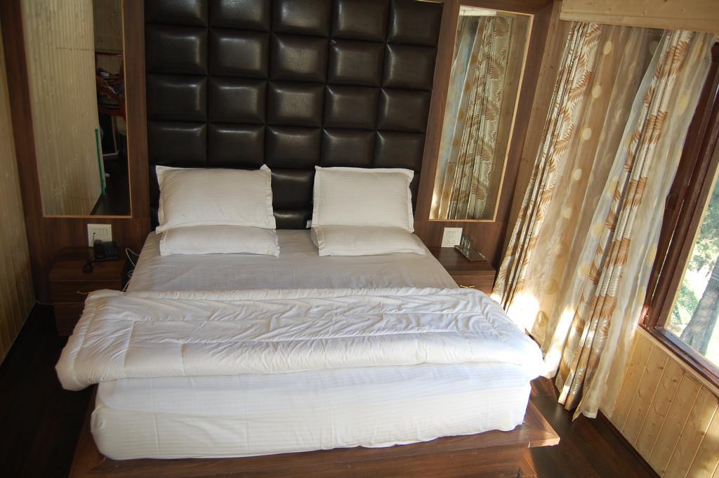 Hotel Zahgeer Continental Gulmarg Rum bild
